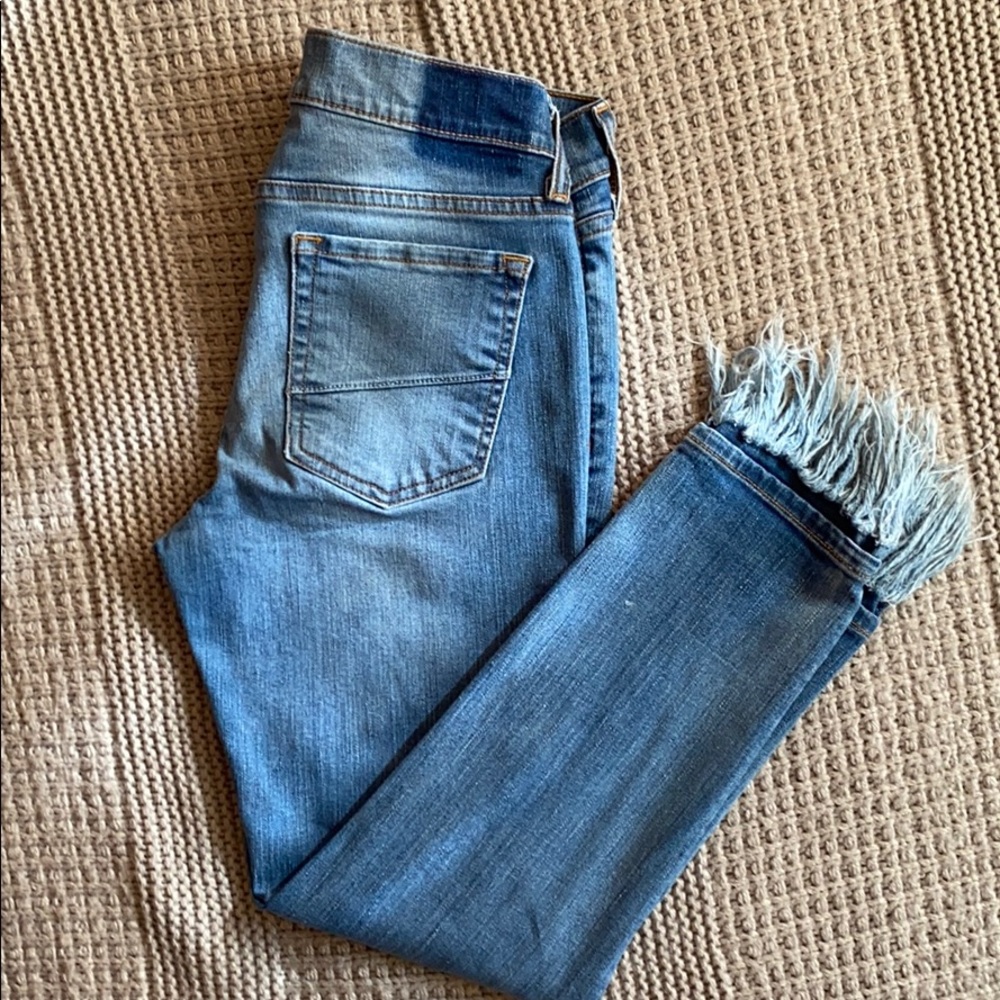 Stylish Blue Cropped Jeans